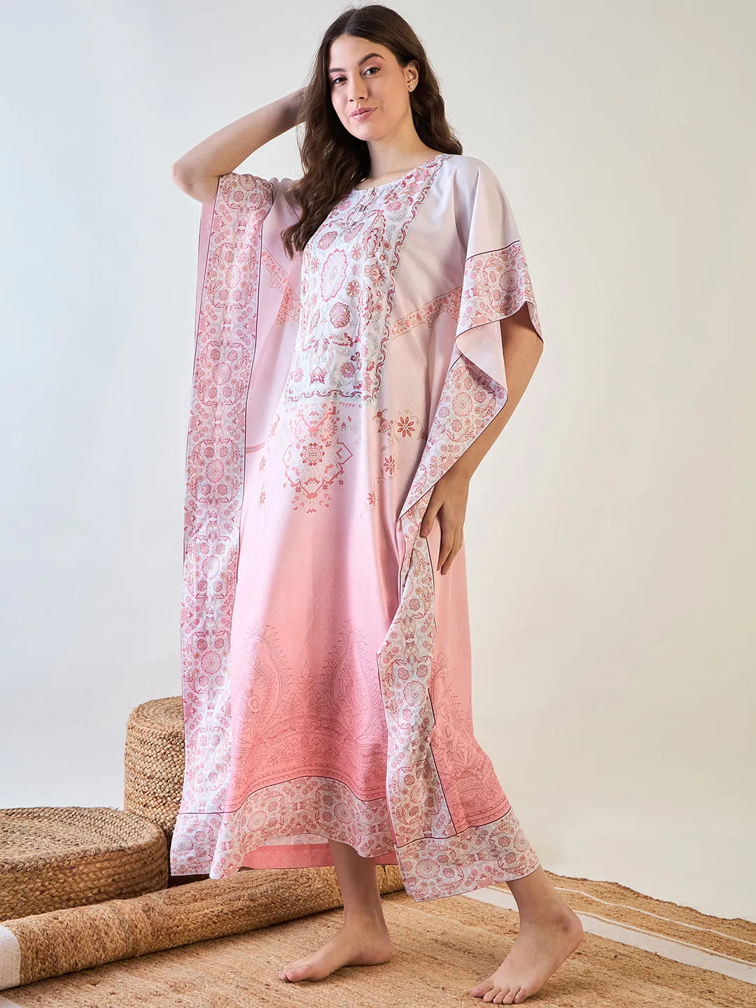 Elegant Pink Crepe Kaftan with Intricate Patterns