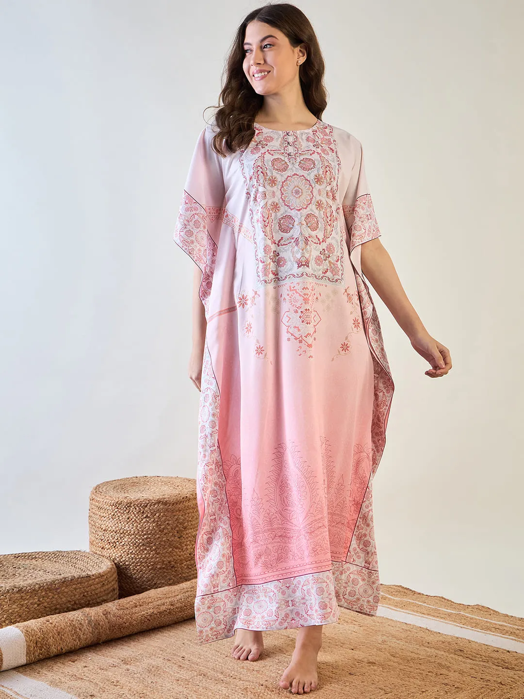 Elegant Pink Crepe Kaftan with Intricate Patterns