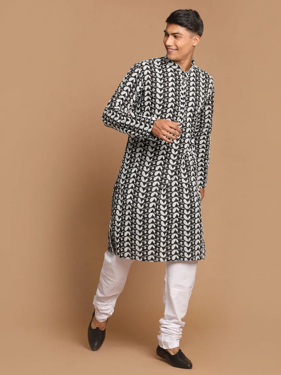 Jashvi Men Black Pure Cotton Chikankari Kurta