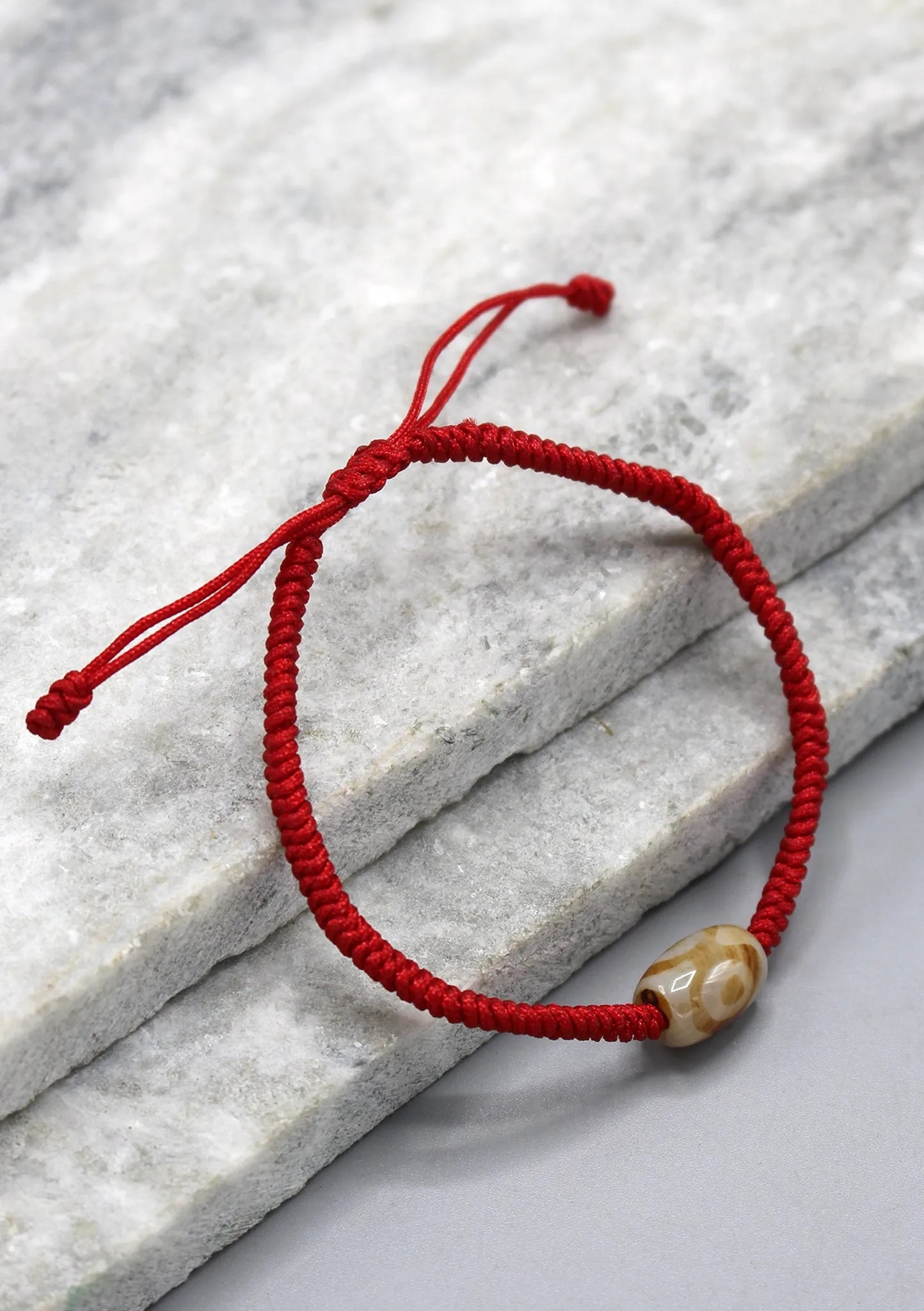 Red Color Lucky Knots Bracelet with Dzi Bead